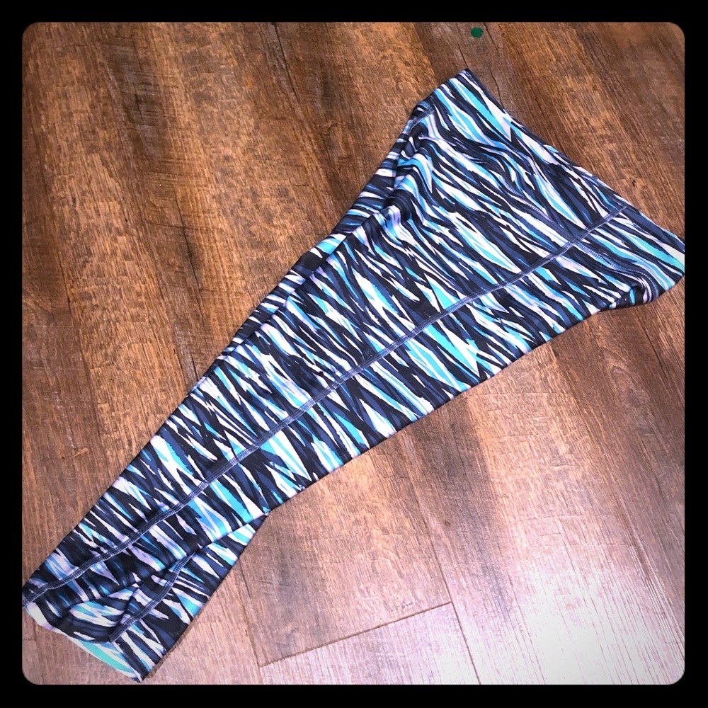 Under Armour size Small yoga/workout capris